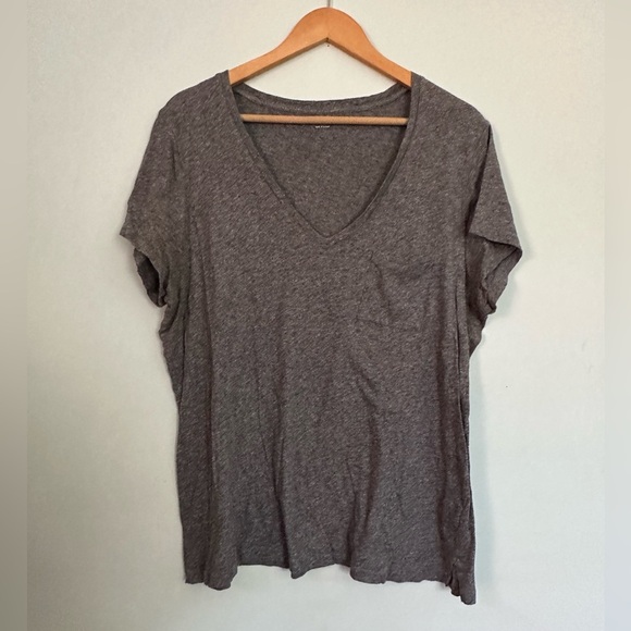 Gray V-Neck Women's Top Madewell whisper cotton tee - Picture 1 of 3